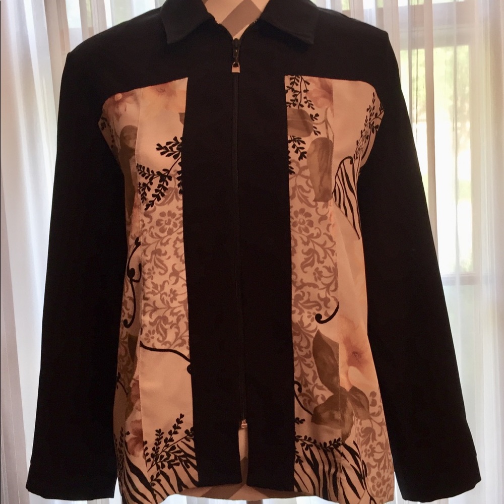 Designer Lightweight Black Design Zippered Jacket
